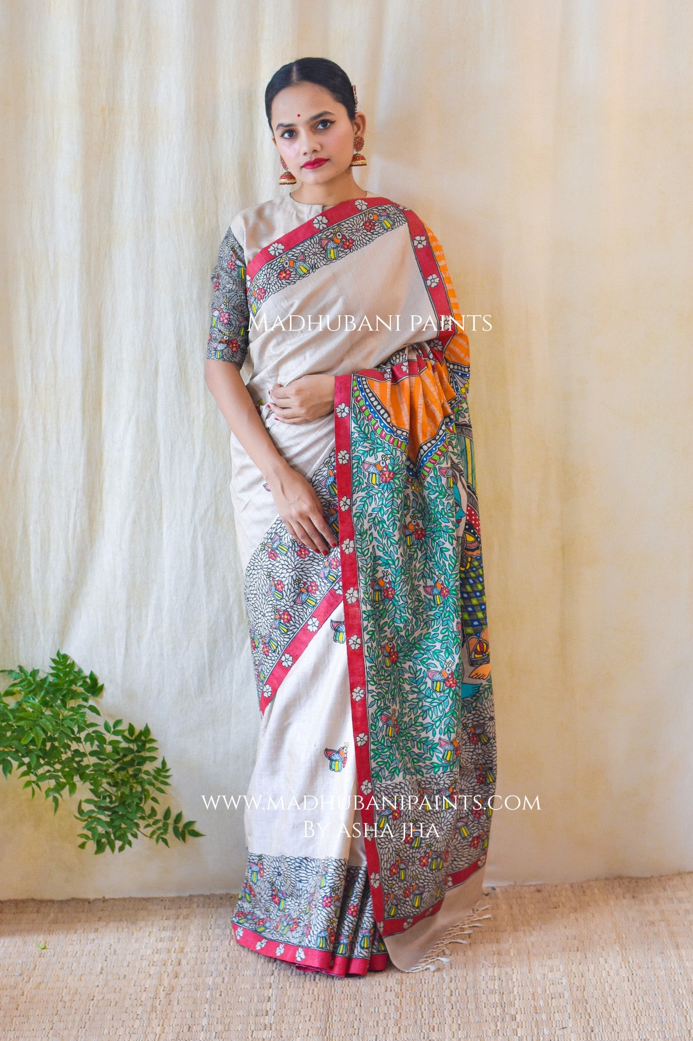 How do you wear a saree while at home, above the navel or below the navel?  : कमर के किस हिस्से पर लड़कियों को बांधनी चाहिए साड़ी, नाभि से नीचे या ऊपर